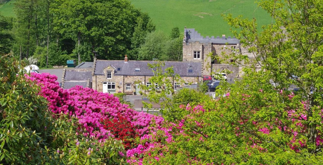 Blenkinsopp Castle Inn Greenhead Zewnętrze zdjęcie
